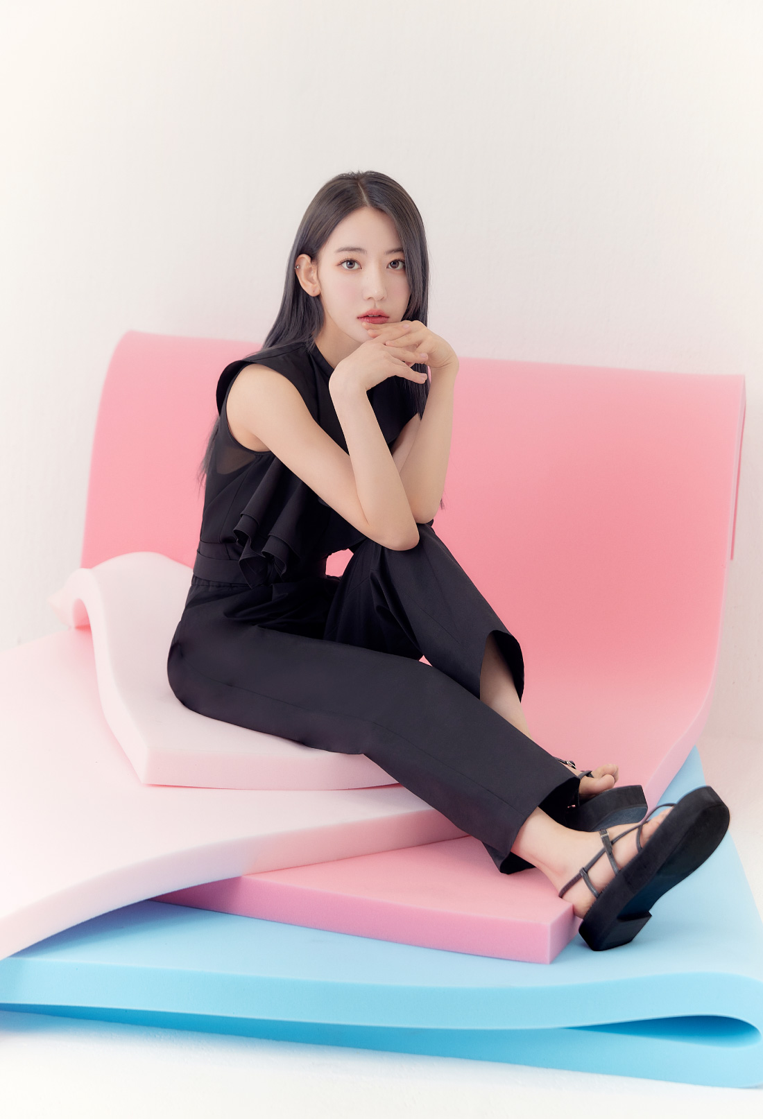 LILY BROWN / SAKURA MIYAWAKI