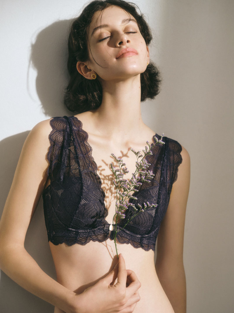 LILY BROWN ランジェリーモデル画像