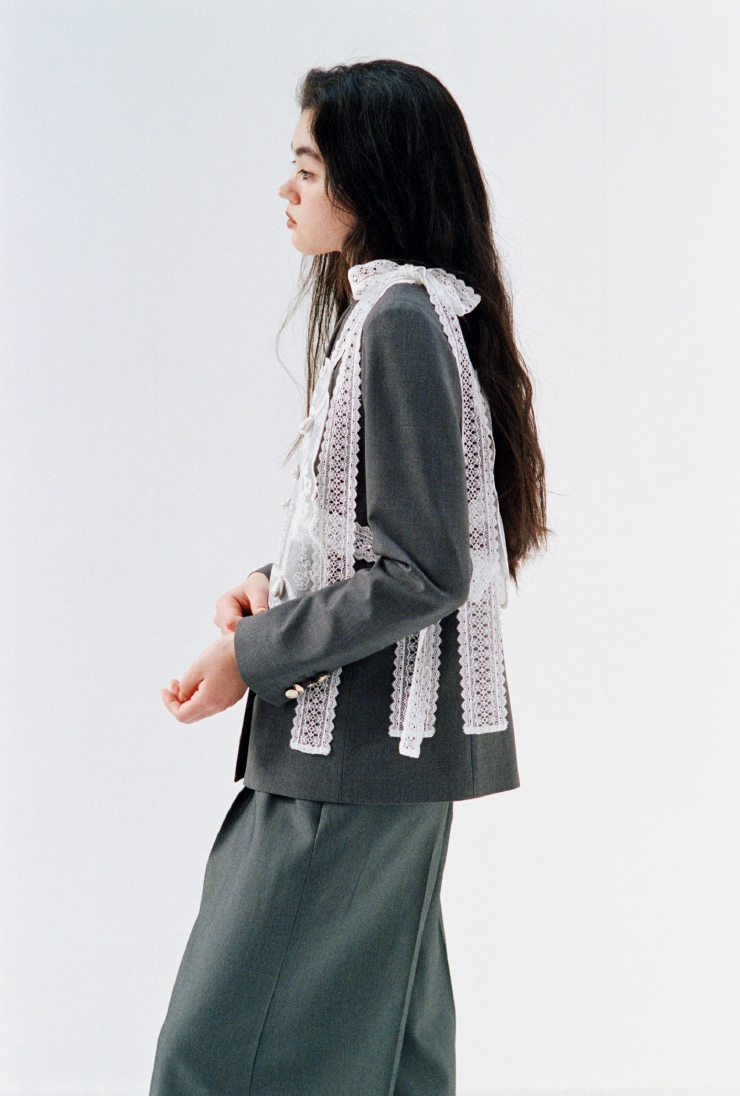 同コーディネートのサイドスタイル