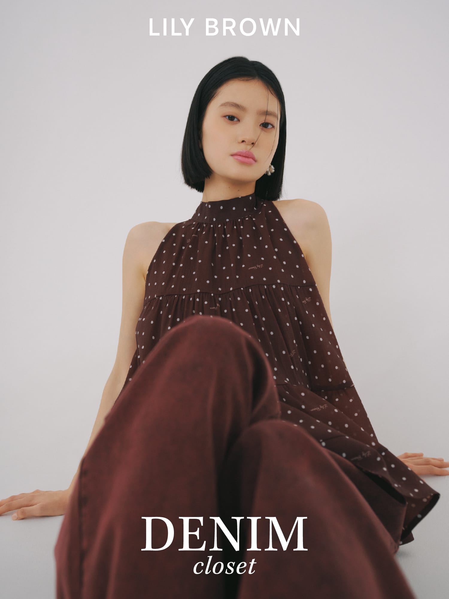 Tops Pants Pierced earringsを着用したモデル