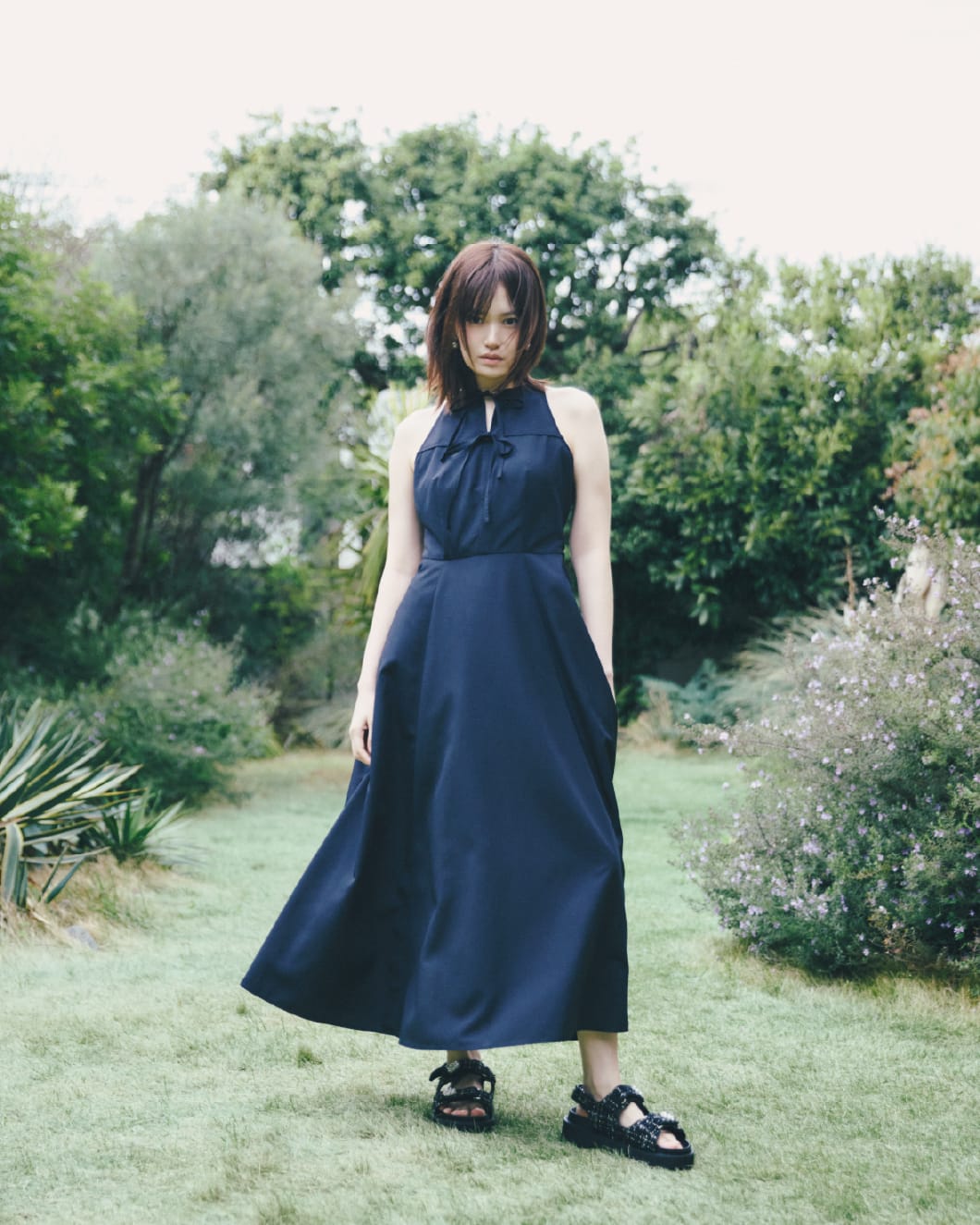 Flare Shirt Dressを着用したモデル