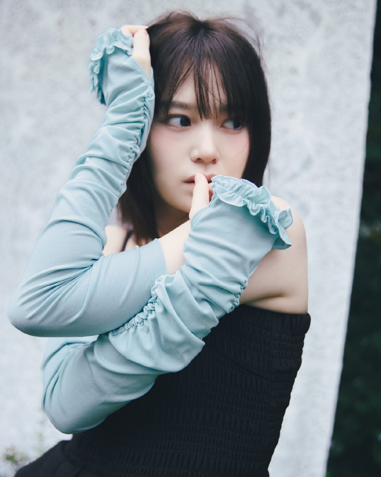 UVプロテクト All in one Arm Cover Shoes を着用したモデル