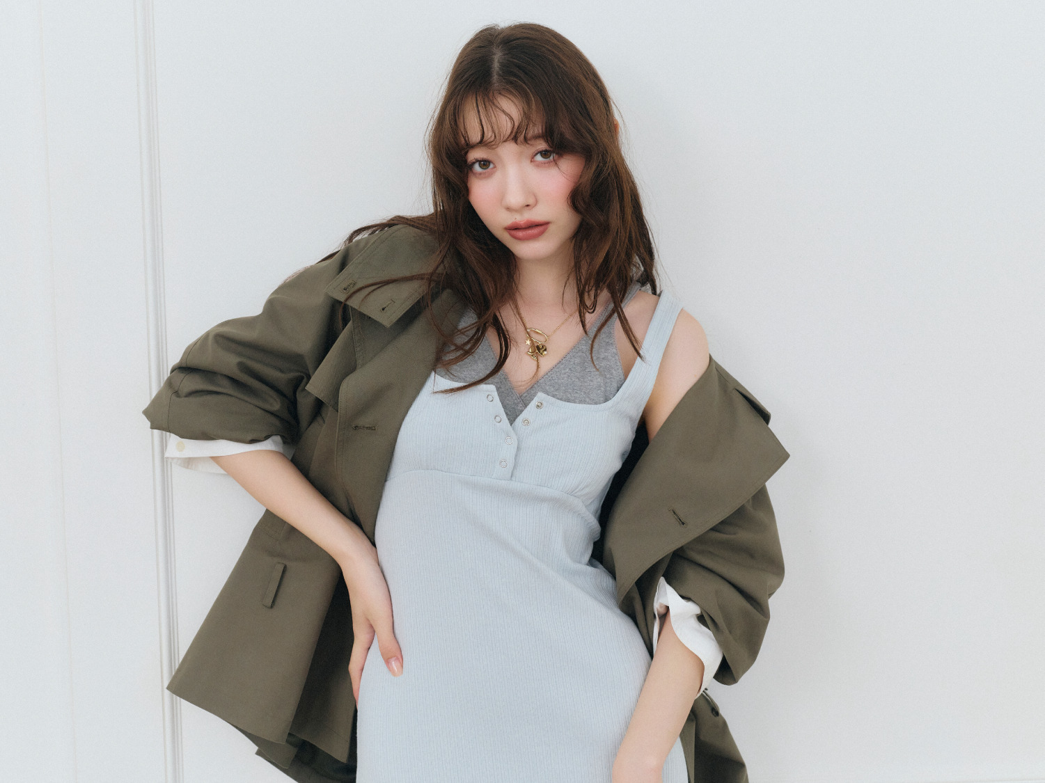 2-way Trench Coat の着用カット