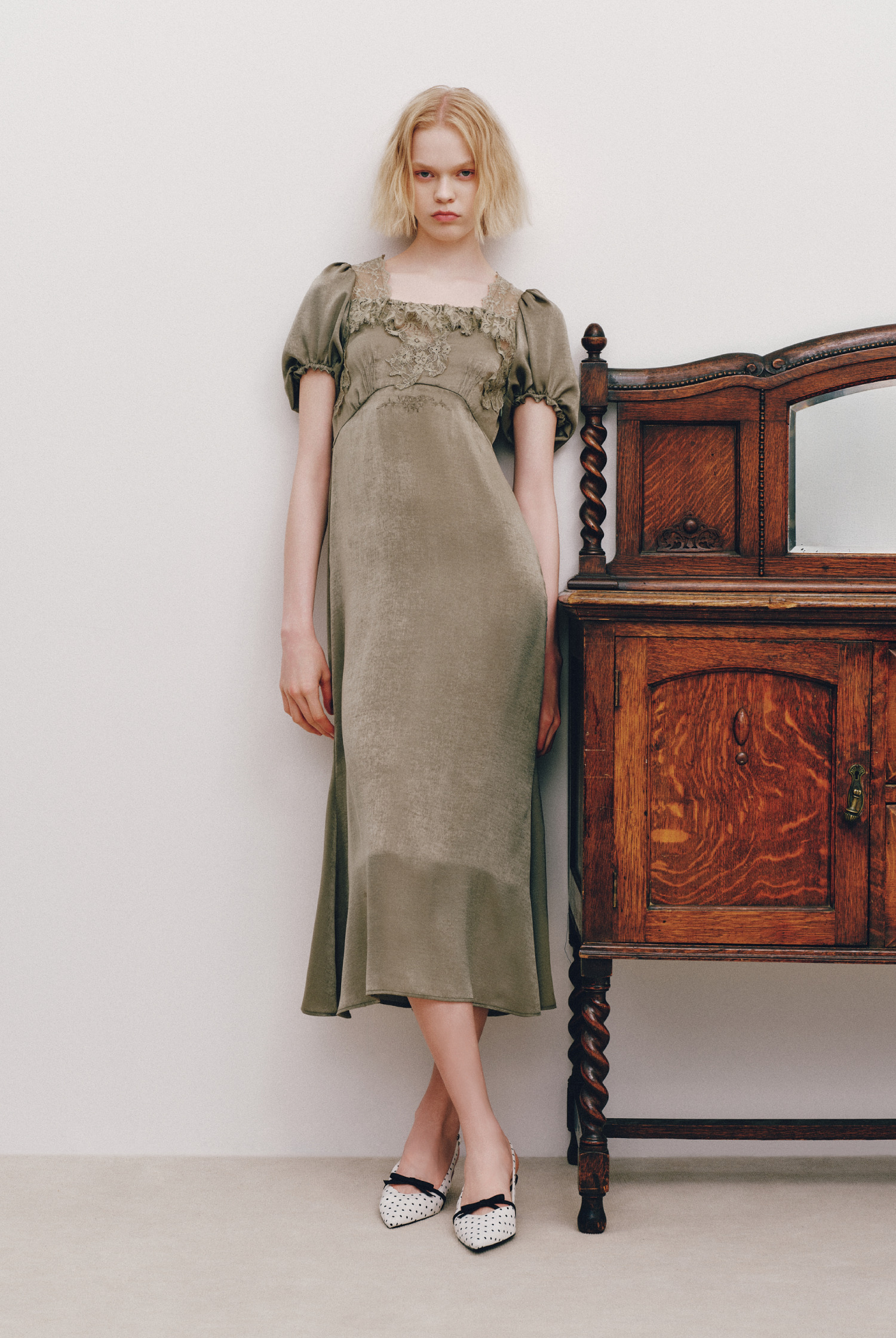 Dress と Shoes のスタイリング