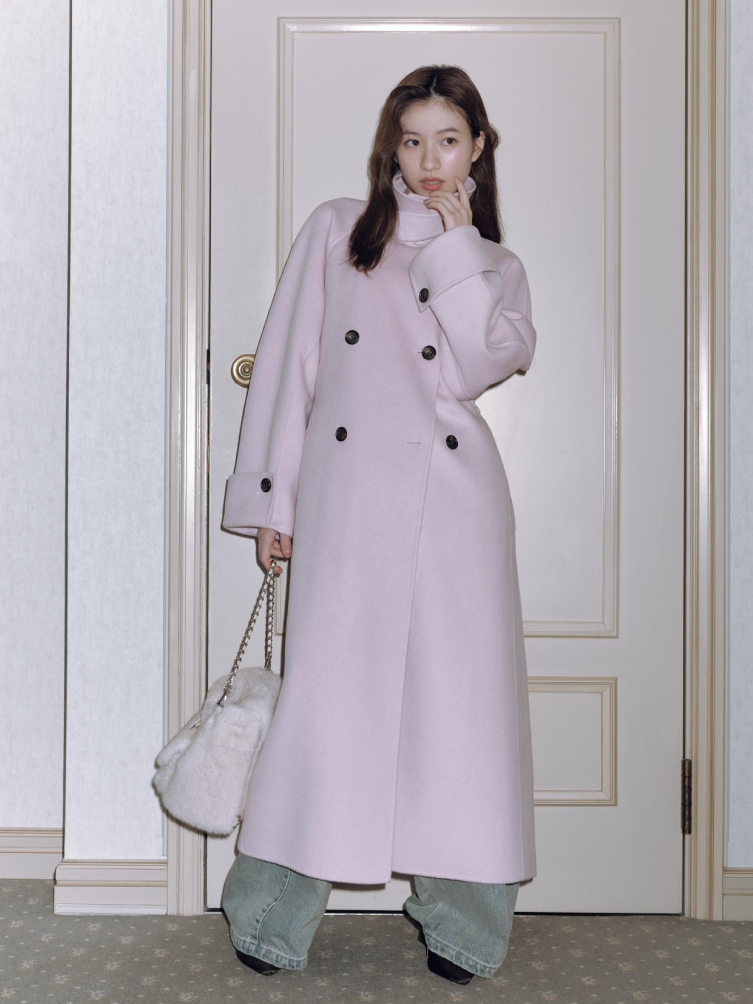 stand collar long coat の着用カット 3枚目