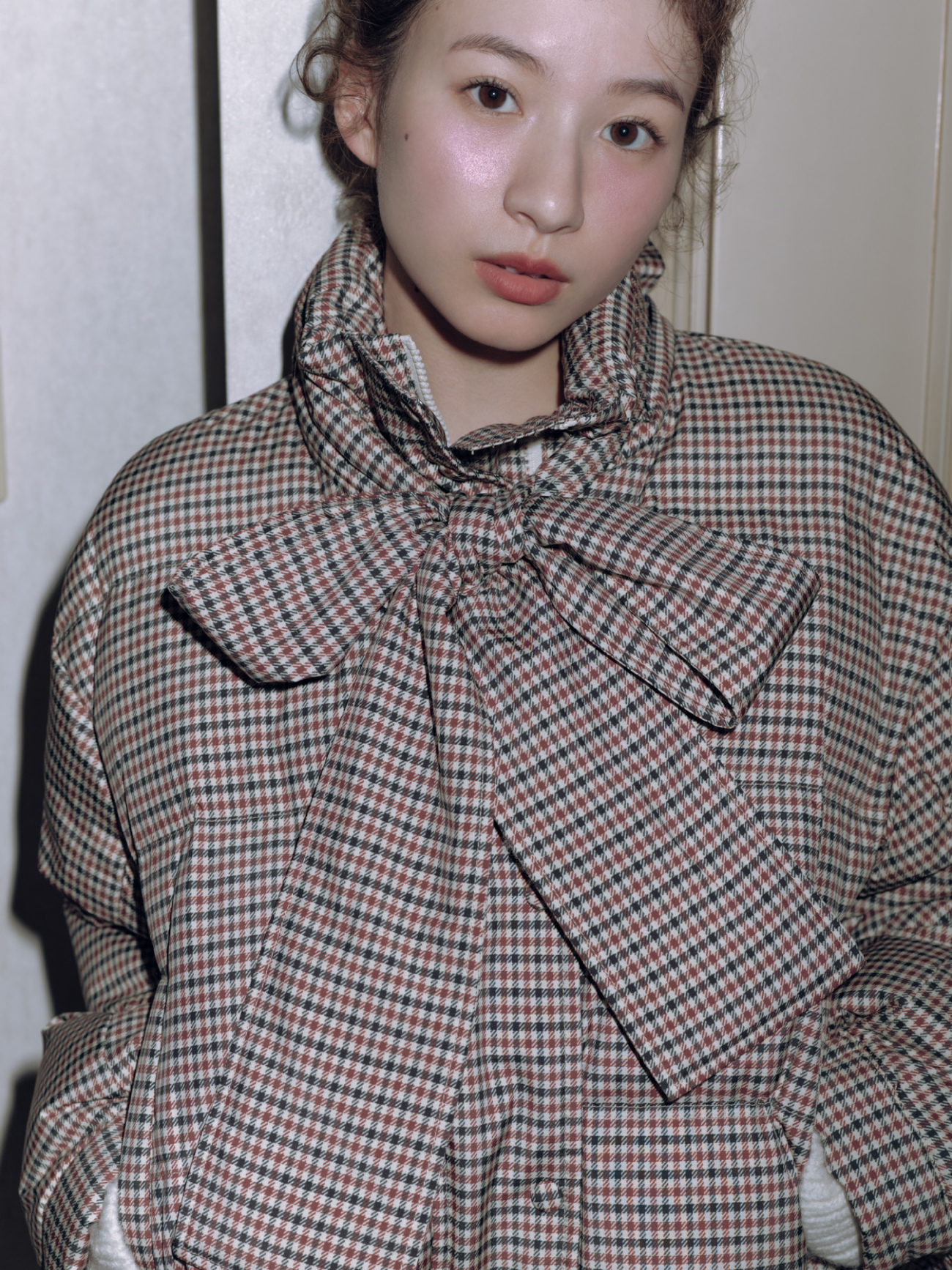 recycled ribbon down jacket の着用カット 1枚目