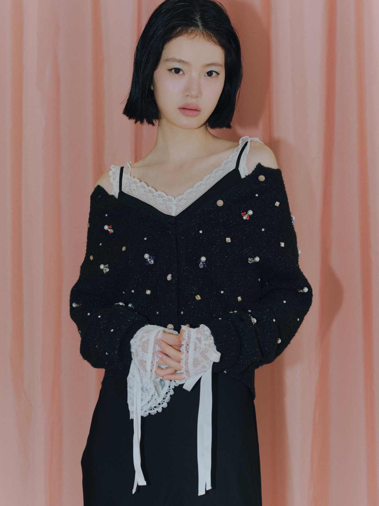 Bijou Knit Cardigan ブラックの着用カット