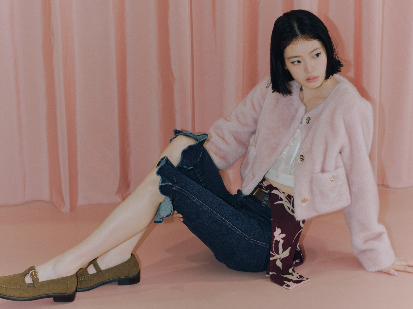 Eco Fur Jacket ピンクの着用カット 3枚目