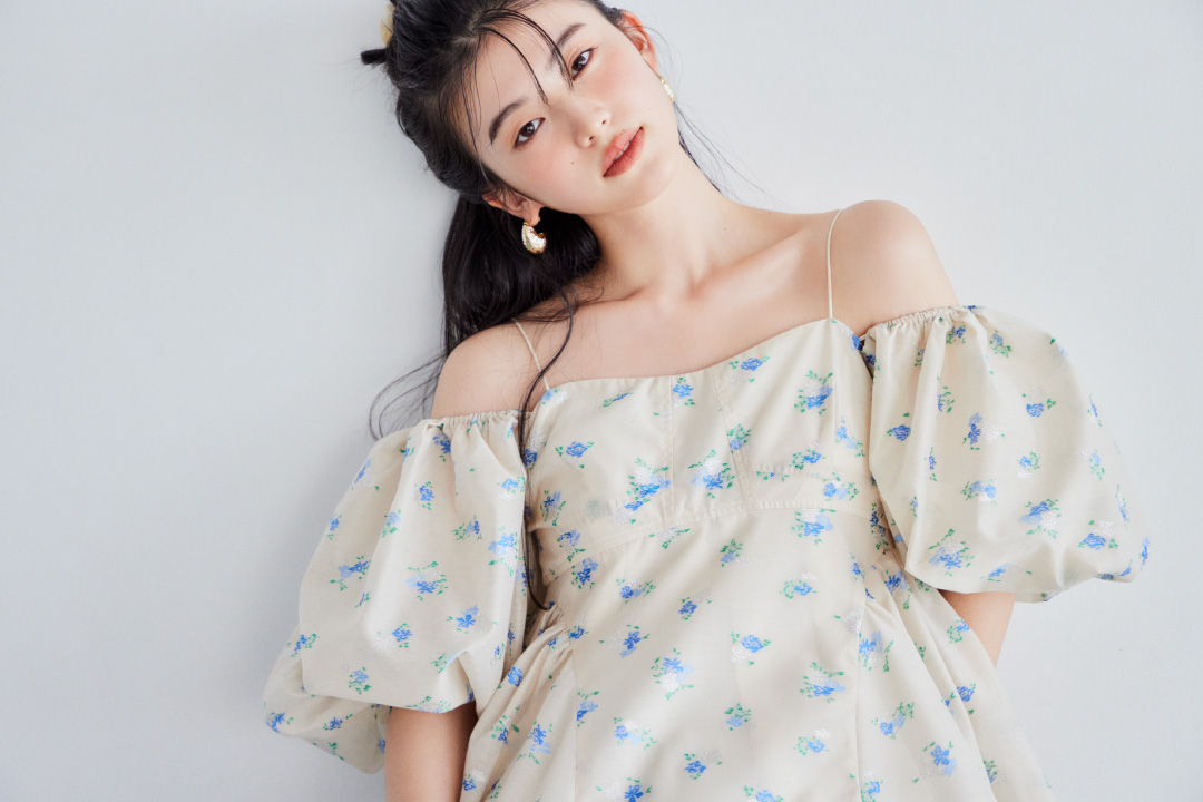 2025 SPRING COLLECTION LOOK BOOK